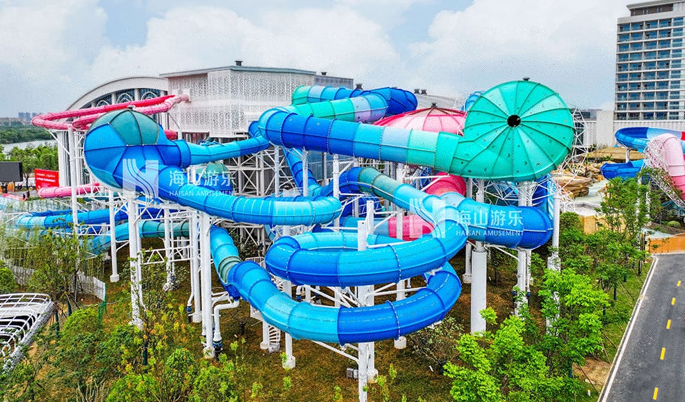 打破季节边界，定义全季狂欢｜超级魔法时空组合滑道，引领水乐园新纪元