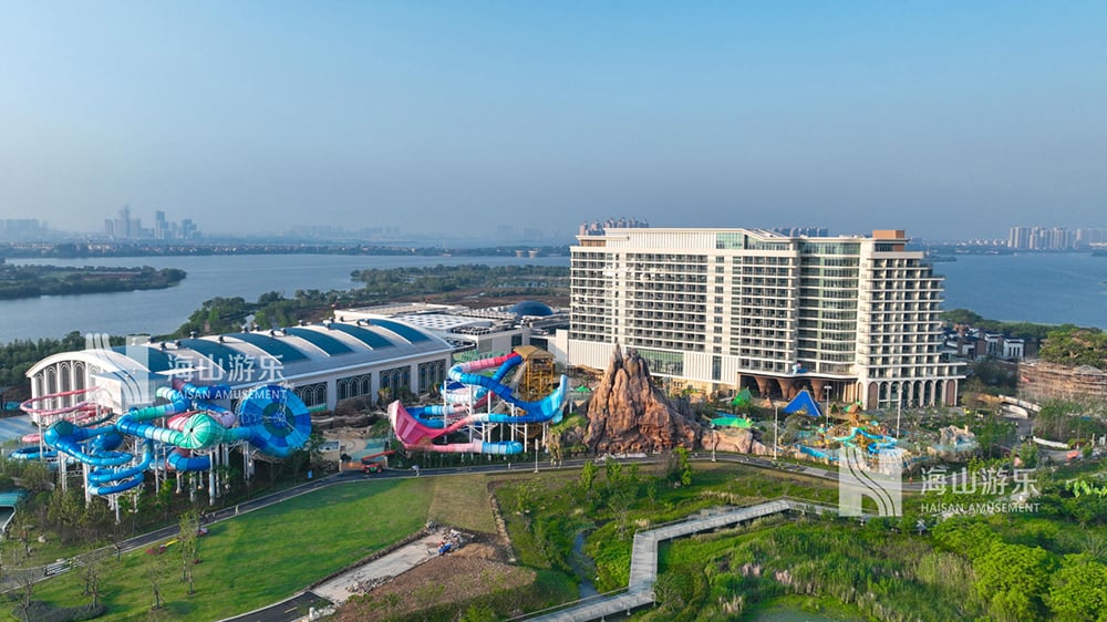 科技铸就非凡体验，专业成就行业标杆——PA旗舰厅游乐荣膺2025金冠奖“杰出水滑道设备奖”